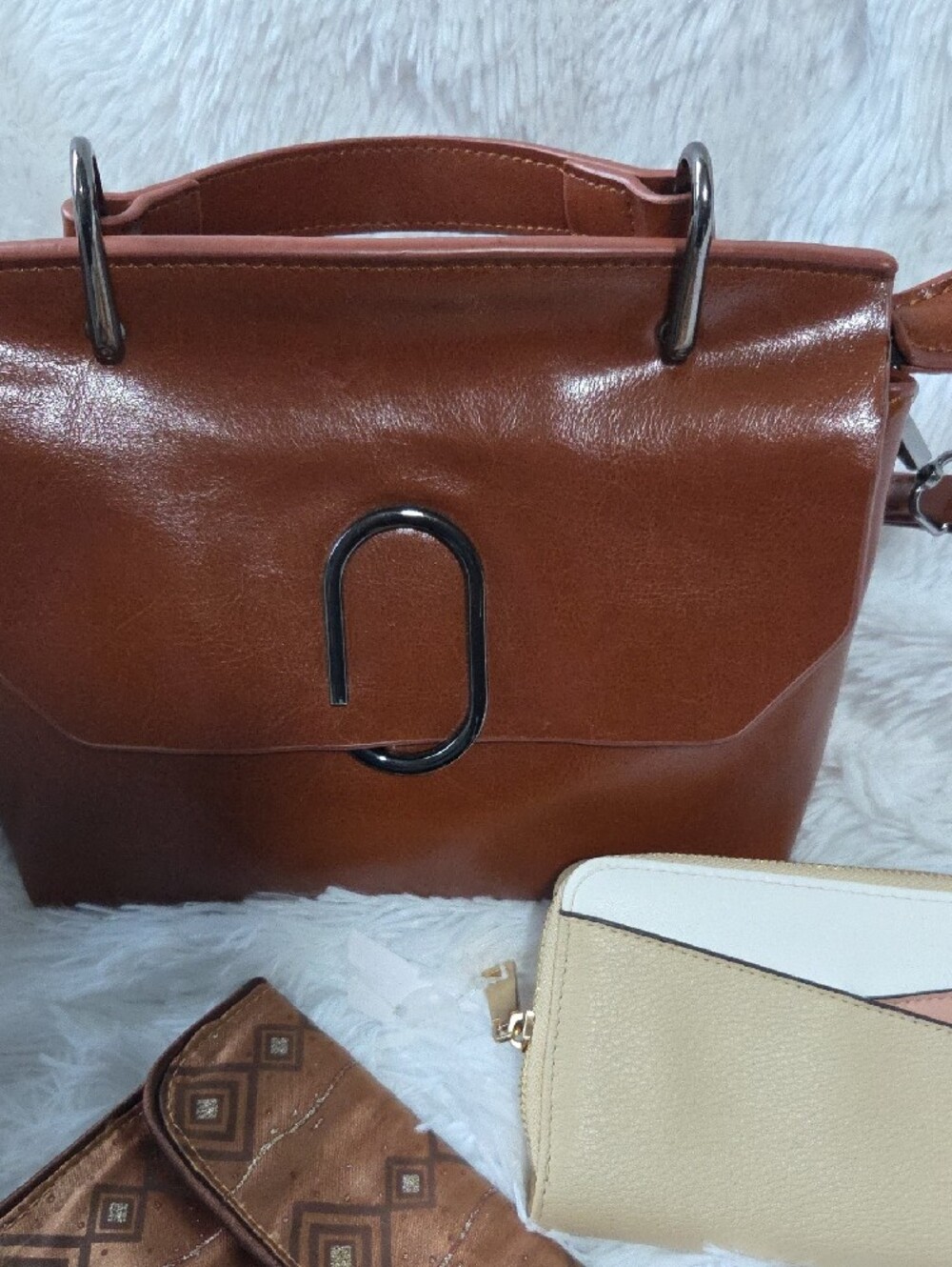 Brown Faux Leather Top-Handle Crossbody Bag And Three Off Brand Wallets AllNew! - Picture 5 of 8